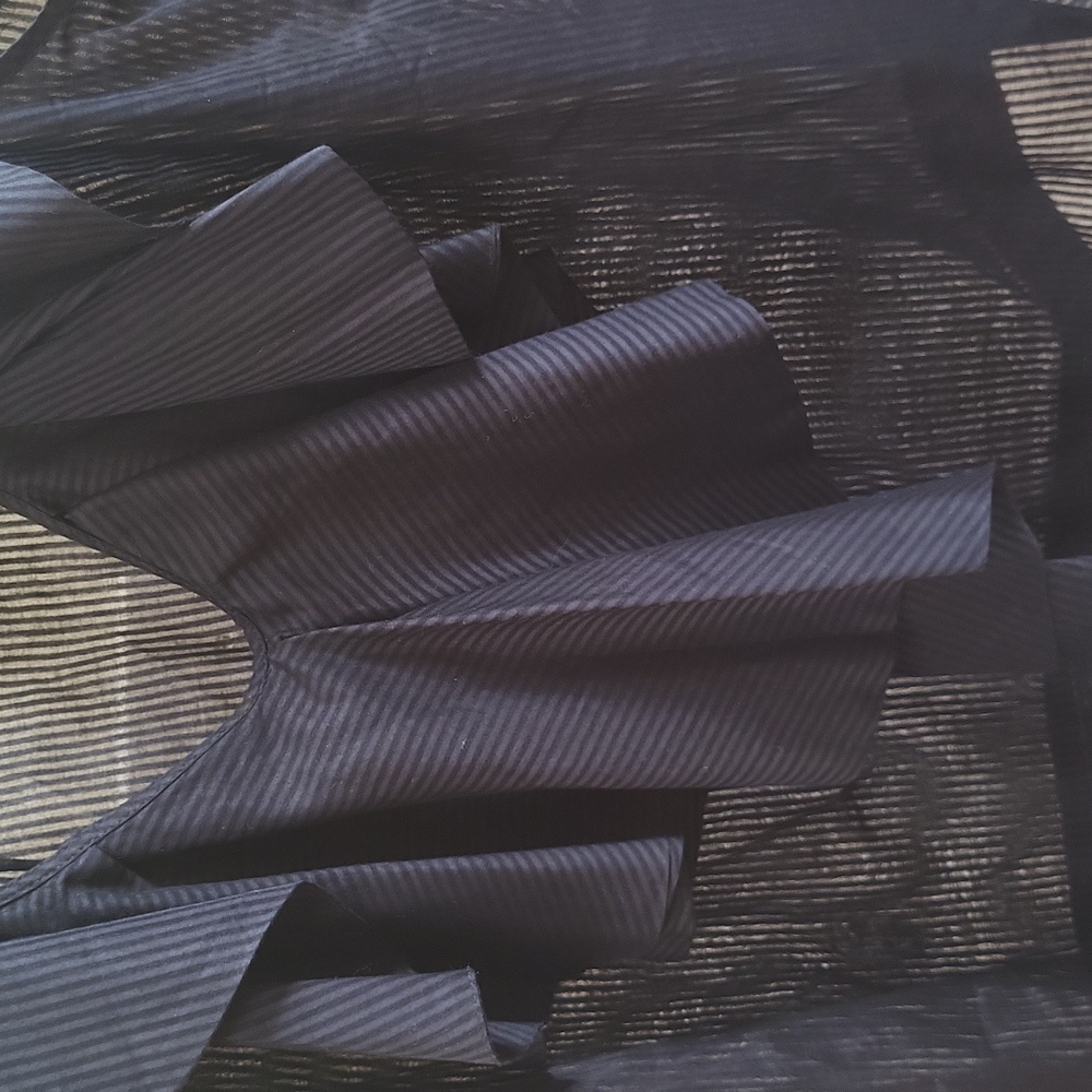 BCBG MaxAzria Ruffle Collar blouse - Picture 7 of 14
